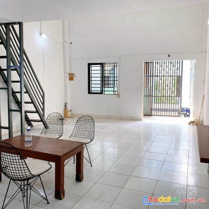 Lê vưn quới,bình tân, 64m2, . ngang 5,3m. hẻm nhựa xe hơi, chỉ nhỉnh 3 tỷ
