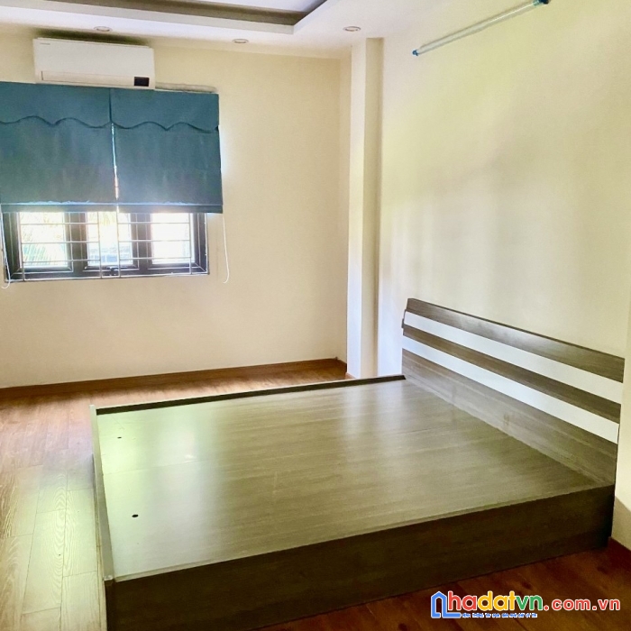 Bán nhà nam dư, lĩnh nam, 45m2, 5t, full nội thất,ô tô đỗ cửa, view hồ, nhỉnh 3 tỷ