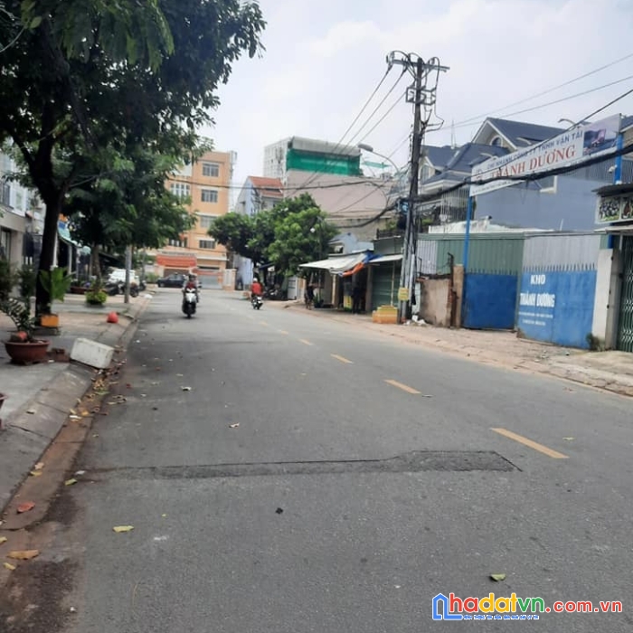 Bán nhà mặt tiền, diện tích lớn, khu trịnh đình trọng, lũy bán bích kênh tân hóa