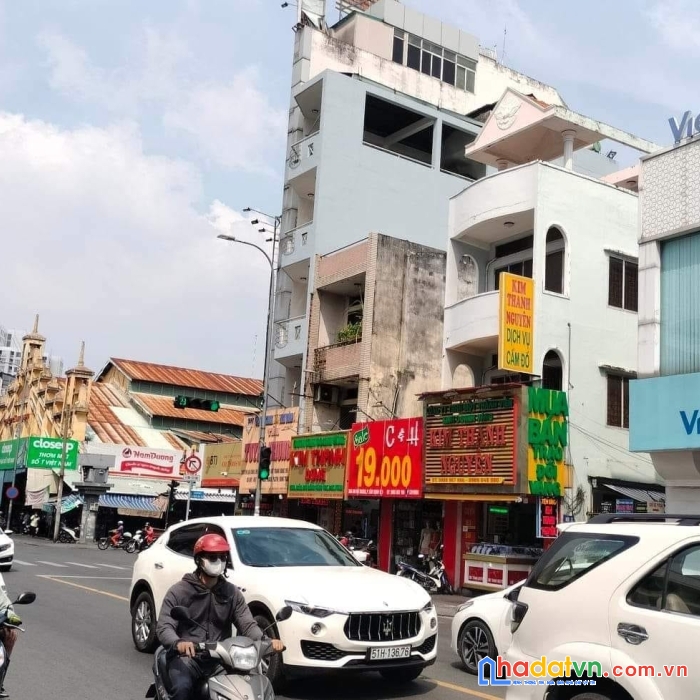 Bán nhà mặt tiền chợ tân định, quận 1, 7 tầng, ngang 4.2 x 16, 15 tỷ 9.