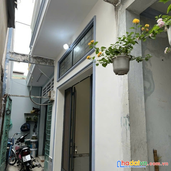 Bán nhà sẹc ngắn bờ bao tân thắng sát aeon tân phú 27n2,2 tầng chỉ 2 tỷ xíu