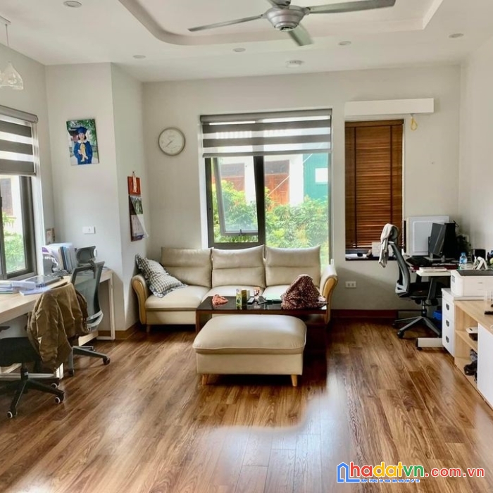 Bán nhà phố cầu bươu, thanh trì, 95m2, mt20m, lô góc kinh doanh, nhỉnh 10 tỷ