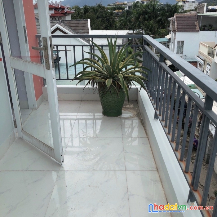 Nhà 4 tầng gần sát kđt vĩnh điềm trung, nha trang