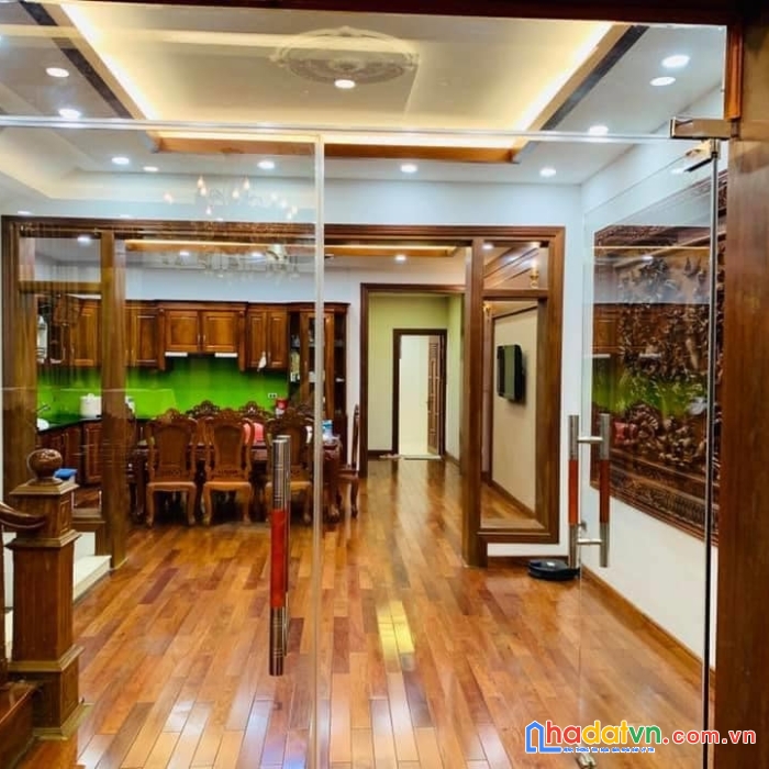 Bán nhà 5 tầng cho thuê văn phòng ngõ 131 thái hà đống đa 16 tỷ.