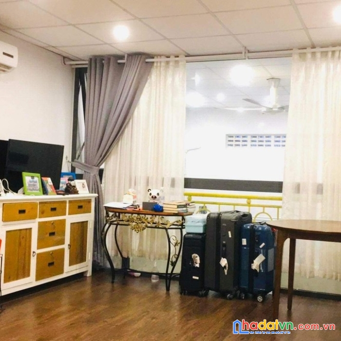 Gấp gấp bán nhà mt ngay cạnh sông hàn đường nại tú, nại hiên đông, quận sơn trà. chỉ 3,x tỷ