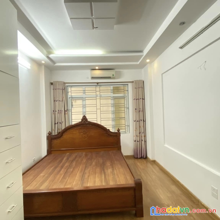 Hộ khẩu cầu giấy nhà đẹp an sinh đỉnh cao 30m2 x 5 tầng , ô tô đỗ cửa mà chỉ nhỉnh 4 tỷ