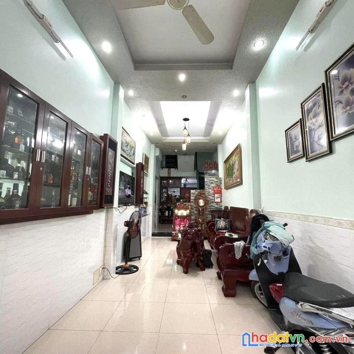 Đi định cư cần bán gấp - nguyễn hồng đào - 60m2 - 6.8 tỷ