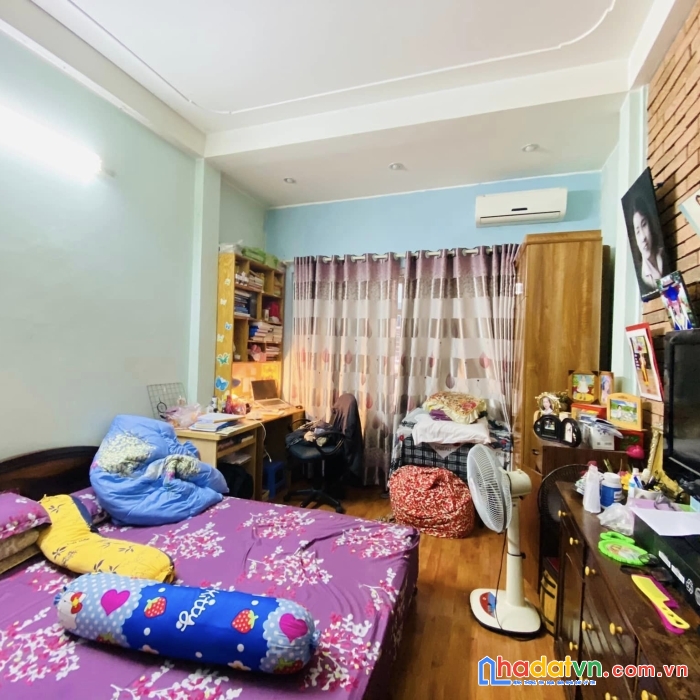 Phân lô, kinh doanh, ô tô tránh-mặt phố trần quốc hoàn-hai mặt thoáng trước sau, chủ tự xây cực