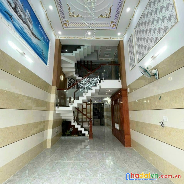 Mt hẻm 730 hương lộ 2 thông hẻm 413 lê văn quới 230 mã lò bình tân hcm.
