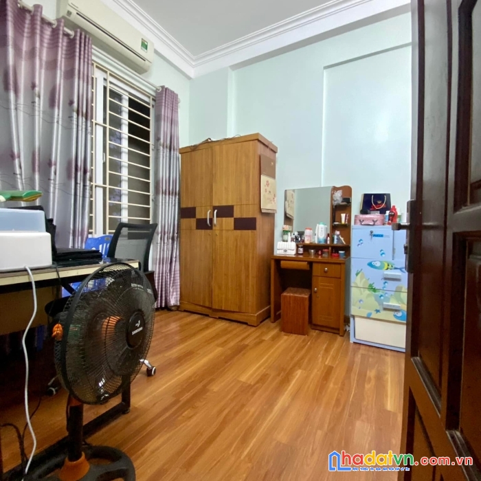 Bán nhà thái hà, 56m2, 5 tầng, mặt tiền rộng, ô tô, đống đa, 8,9 tỷ