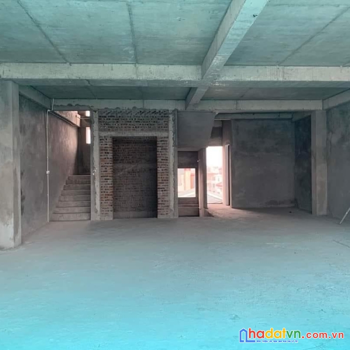 Toà nhà văn phòng mặt phố hai bà trưng,135mx8 tầng,mt 9m, thông sàn