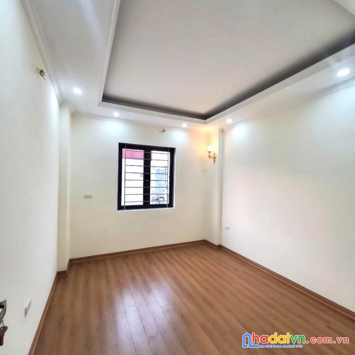 Bán nhà đẹp đầy đủ công năng sáng thoáng trước sau oto đỗ của 51 m phố thịnh liệt , hoàng mai chỉ