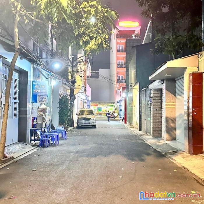 Bán nhà hẻm xe hơi đường gò dầu, sát mặt tiền, 80m2 chỉ 12.2 tỷ, khu dân trí cao