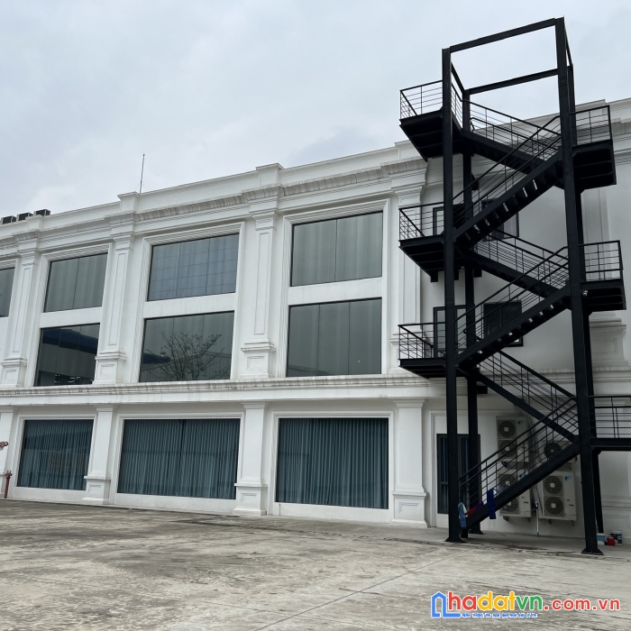 Bán showroom ~2000m² mặt đường đại lộ lê nin, tp vinh, nghệ an