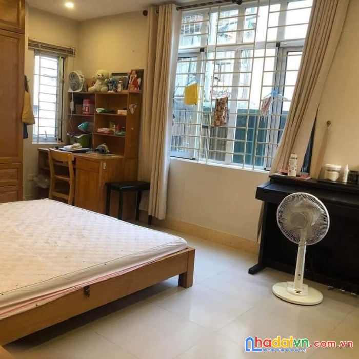 Bán nhà nguyên căn, phố tây sơn, đống đa. dt50m*5 tầng, ngõ thông, ô tô, kinh doanh.