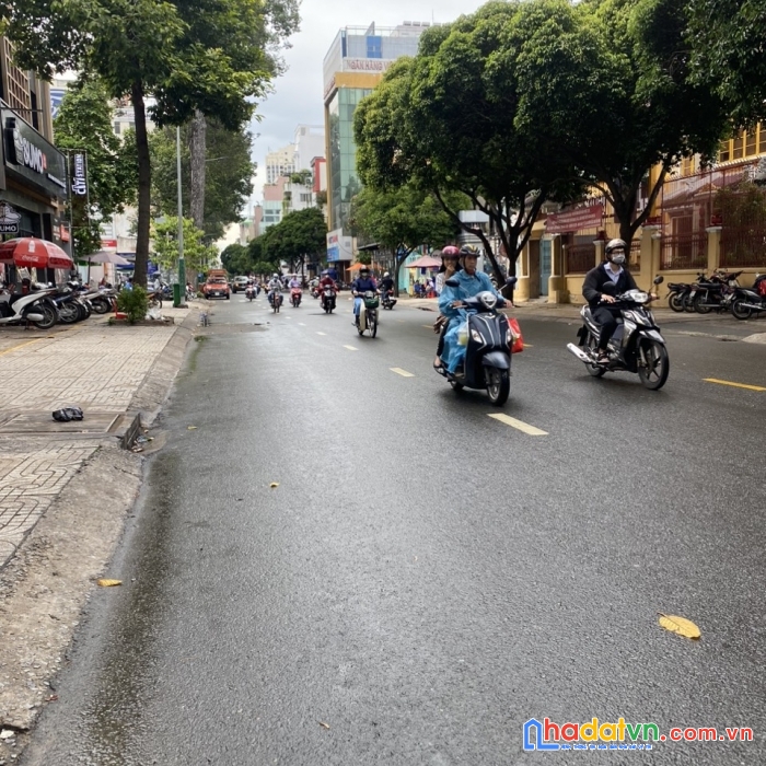 Cần bán căn biệt thự ngay mt đường cao thắng, p3, quận 3 - với 118 tỷ - 0915431616