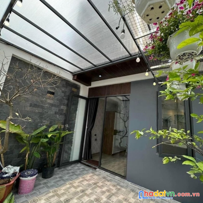 Nhà 3 tầng 2,x tỷ gần mặt tiền hà huy tập