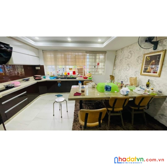 Bán nhà hẻm 373/ lý thường kiệt p9 tân bình dt 82m2 5x17 xây 5 lầu btct giá 14 tỷ 900 tl.