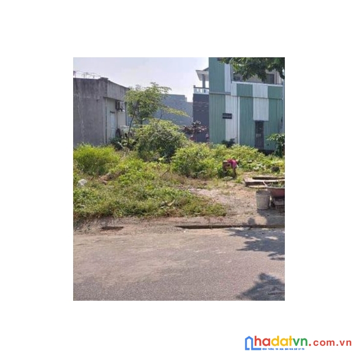 Đất đàm thanh 1,82 ty đường 5m vỉa hè 3m