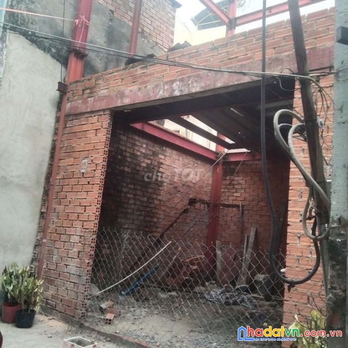 Chính chủ cần bán căn nhà đang xây dựng vị trí đẹp tại quận 10, tp hcm
