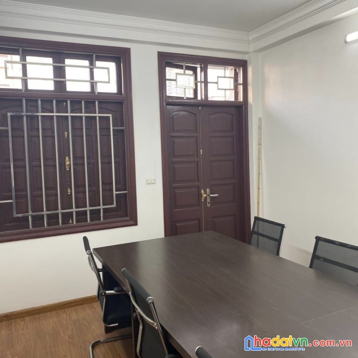 Bán 68m2 nhà 3 mặt thoáng ô to phố hàng sâm 8.5 tỷ.