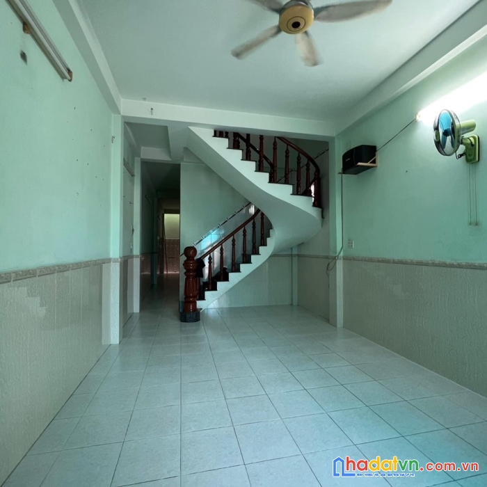 Chính chủ cần bán nhà 2 tầng đường tỉnh lộ 10, hẻm ba gác, 77m2 chỉ 6.8 tỷ tl