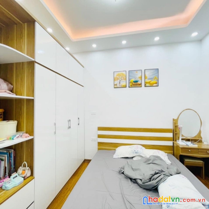 Thái hà siêu hiếm 24m 2ty95 nhà đẹp ở nhà 10m ra phố
