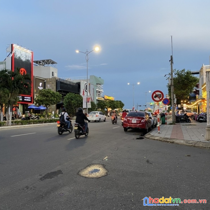 Lô đất hiếm  khu bình minh, gần cầu rồng, vị trí cực đắc địa, 99m2, gía 11.8 tỷ tlcc