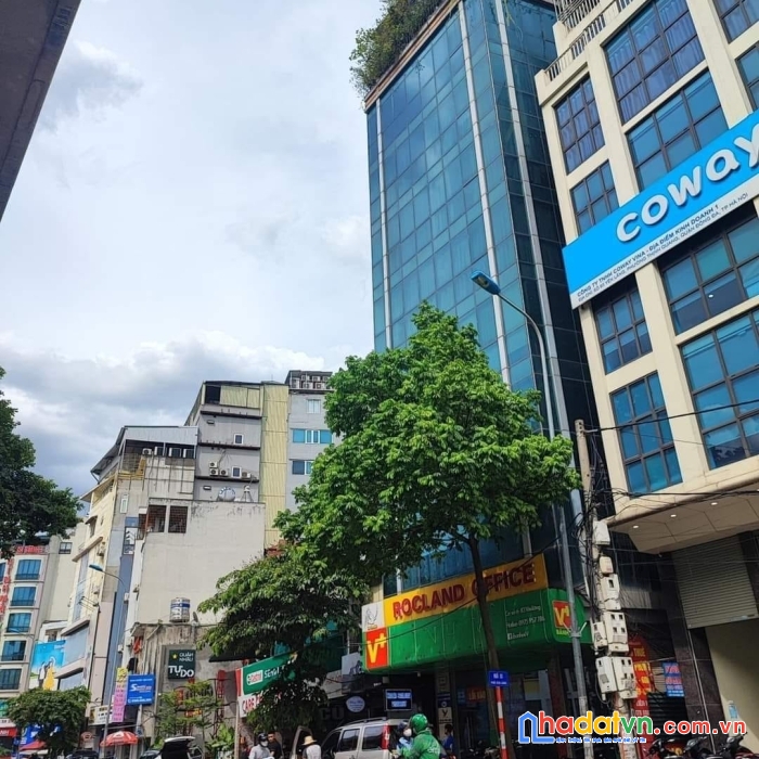 Bán nhà phố hoàng quốc việt. thông sàn kinh doanh. dt 85m2. 9 tầng. giá 29,5 tỷ