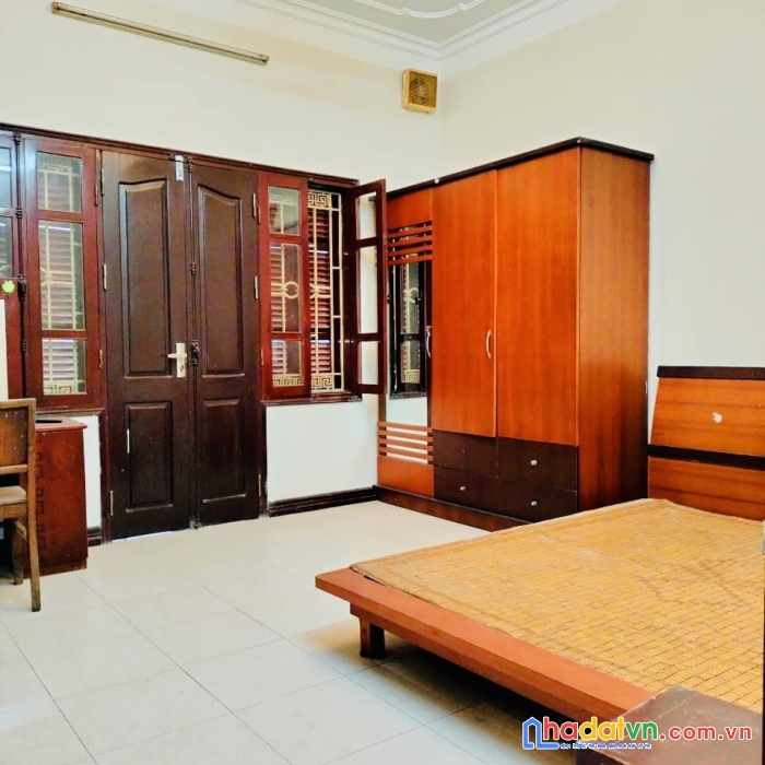 Bán nhà phố trần quốc hoàn, cầu giấy, ô tô tránh,mặt ngõ thông kinh doanh, ở cực thích, 15 tỷ