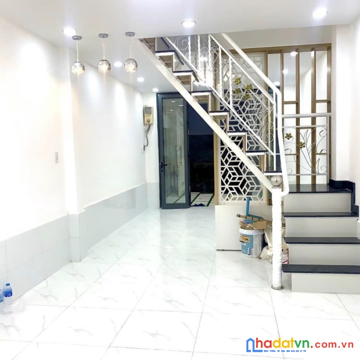 Bán nhà khu vực chợ tân quy, khu đường bàn cờ 1 trệt 1 lầu, 40m2 chỉ 4 tỷ