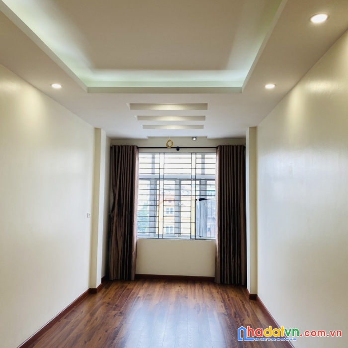 Bán gấp nhà mễ trì ngõ thông nhà dân xây dt 38m 4t giá nhỉnh 4,5 tỷ