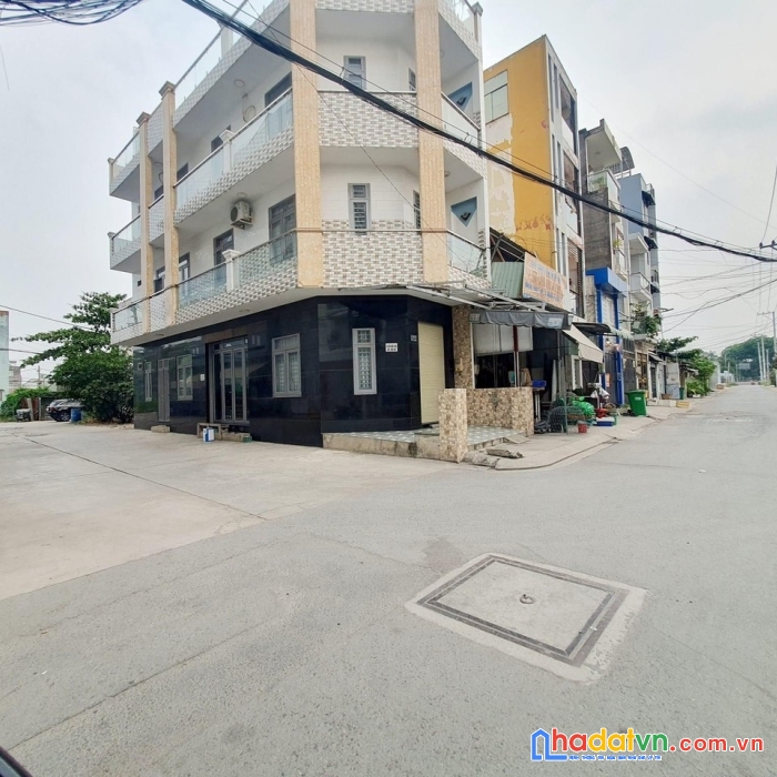 Ngộp bank chù cần bán gấp quốc lộ 1a, 2 tầng, đường xe hơi 6m, 120m2 chỉ 5.5 tỷ