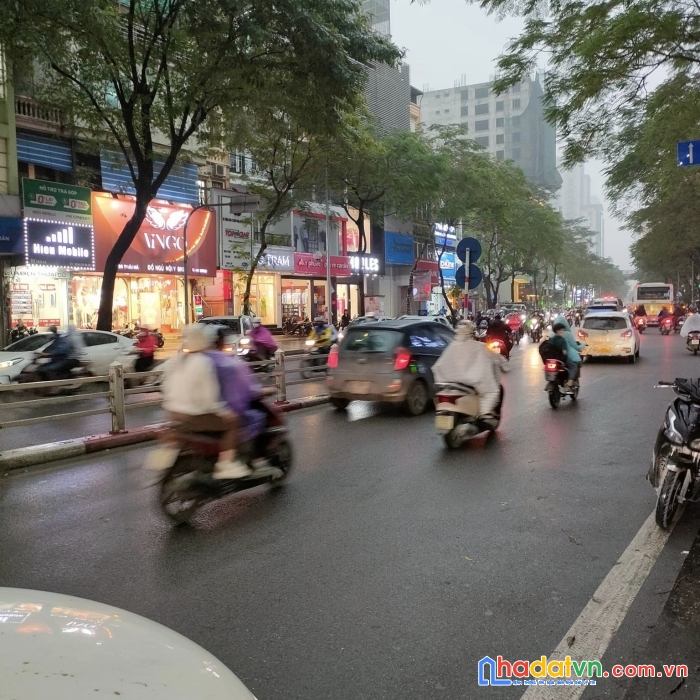 Mặt phố vip thái hà, đống đa, 7 tầng thang máy. vỉa hè, ô tô đỗ, kinh doanh đa dạng ngành nghề