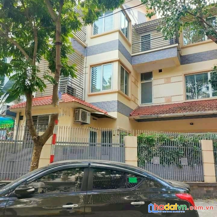 Biệt thự, kdt văn phú, hà đông, dt179,8m2 mặt tiền hơn 27m vỉa hà 109m kinh doanh gì cũng đc