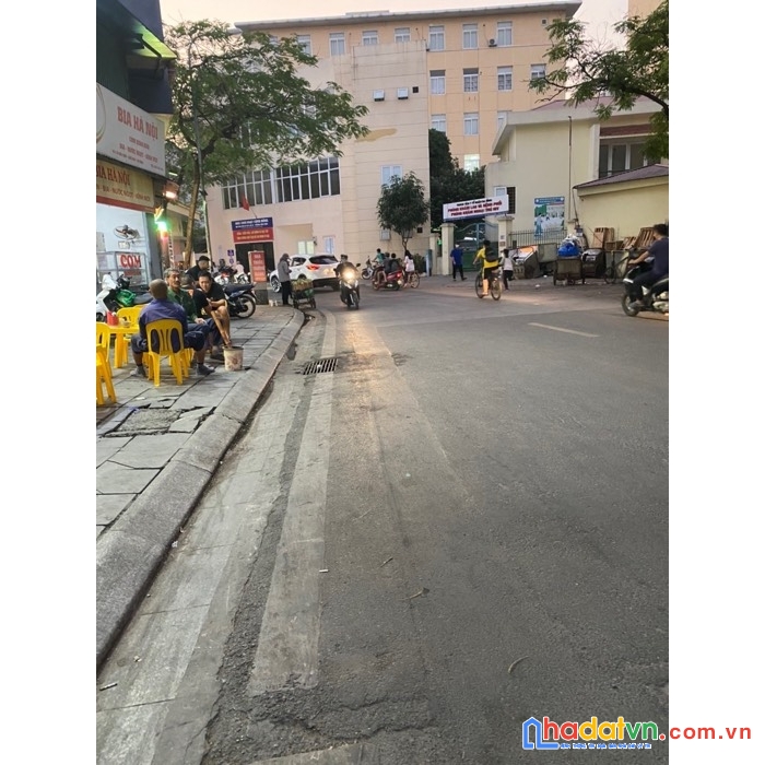 Bán mảnh đất mặt phố đốc ngữ - ba đình. vỉa hè kd sầm uất. dt 100m2. mt 6m. giá 24,8 tỷ