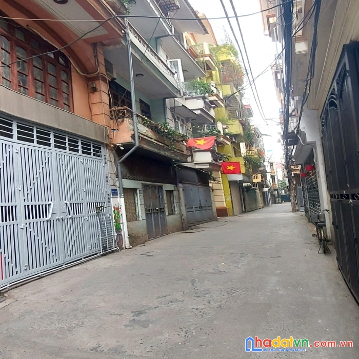 Nhà đẹp phân lô dương quảng hàm quận cầu giấy 62m2 mt5.8m gara tặng nội thất kinh doanh