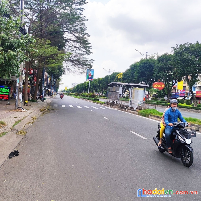 Hơn 223m2, ngang 8m - hxh thẳng 1 trục ra mặt tiền trường chinh - chủ tặng gpxd 4 tầng cho chủ mới.