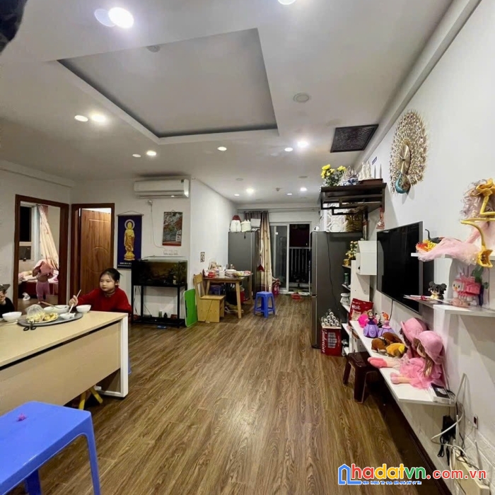 Bán căn hộ cc htt tower phùng hưng hà đông , dt 81m2. giá 2.5 tỷ.