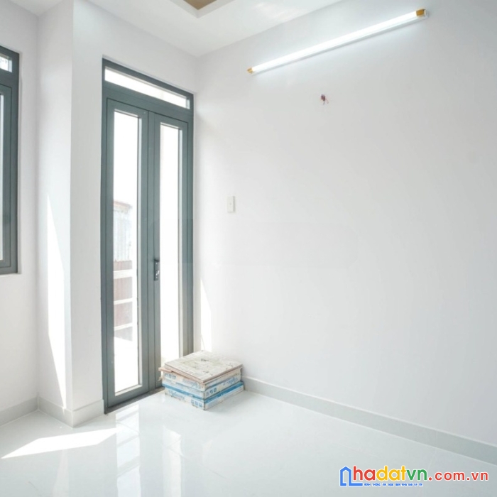 Nhà thuê 3 tầng hẻm ba đình p10q8 - giá : 8.5 triệu