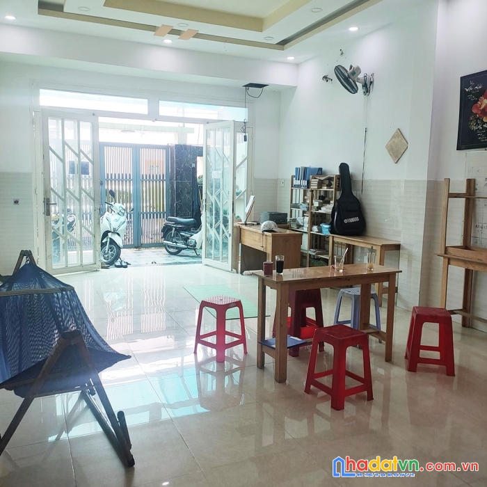 Hơn 136m2, ngang 5m, 3 tầng btct - ô tô vào nhà trung mỹ tây quận 12 - gần đại học gtvt - chỉ hơn