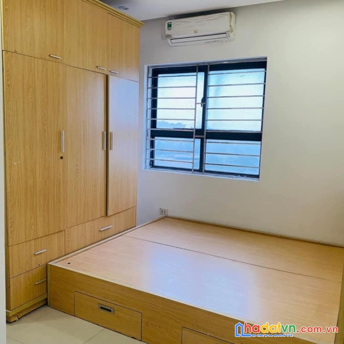 Bán căn hộ 3 ngủ 2wc ct12 kdt kim văn kim lũ,tầng đẹp,giá 1,580 tỷ