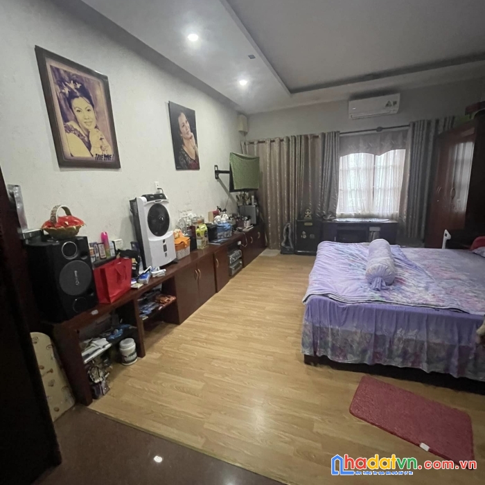 Bán gấp nhà mặt tiền xvnt phường 19 , q.bình thạnh , ngay cầu thị nghè , dt 95m2 giá 17tỷ2 .