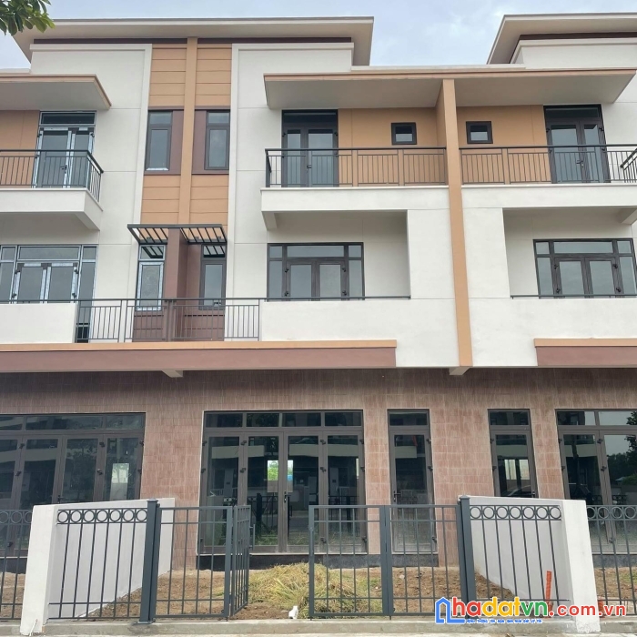 Chỉ đúng 7 tỷ sở hữu căn nhà phố 3 tầng kết hợp ở, kinh doanh, cho thuê, làm văn phòng,.. tại vsip