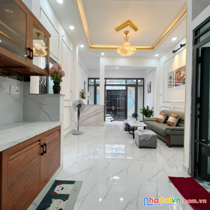 Nhà 4 tầng nở hậu căn góc hẻm hưng phú p9q8. giá 4,35 tỷ tl