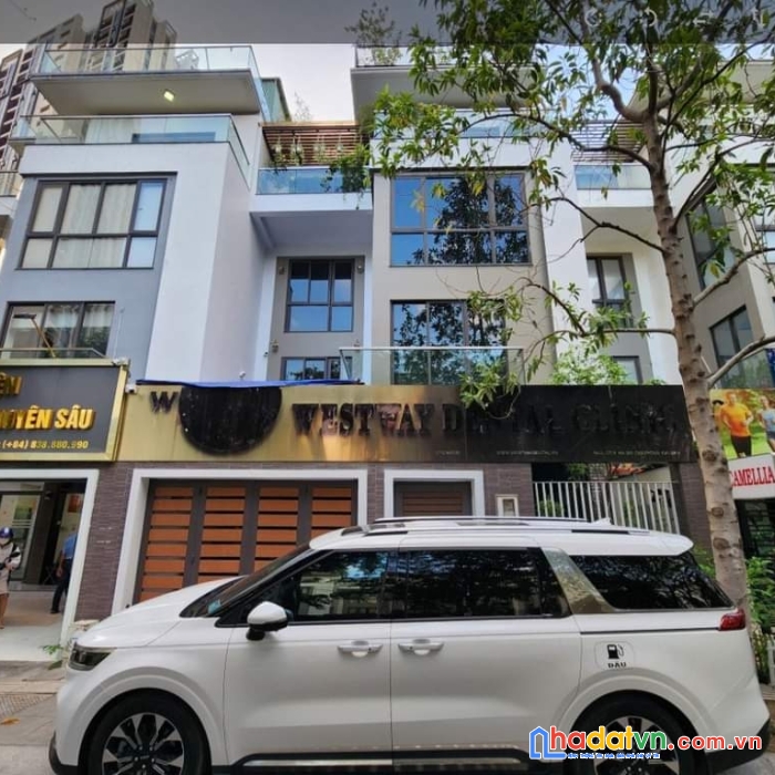 Cho thuê mặt bằng sang trọng ngay hà đô quận 10