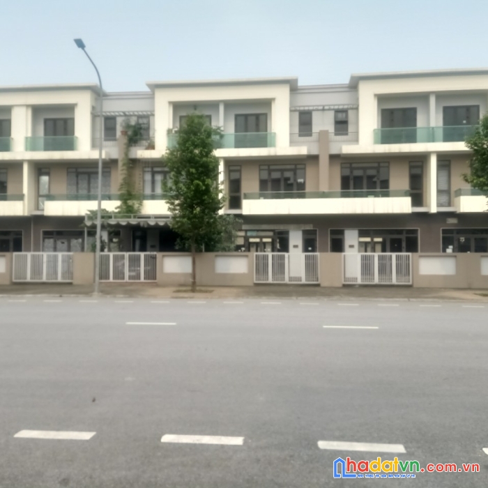 Bán shophoue 120m tuyên phố đi bộ, giá tốt đã có sổ