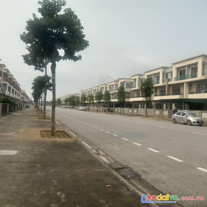 Bán shophoue 120m tuyên phố đi bộ, giá tốt đã có sổ