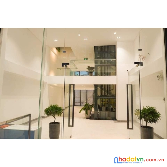 Bán nhà khu nhà giàu phú mỹ hưng cạnh bùi bằng đoàn-tân phong q7 -ngang 6m -thang máy. 120m2 chỉ