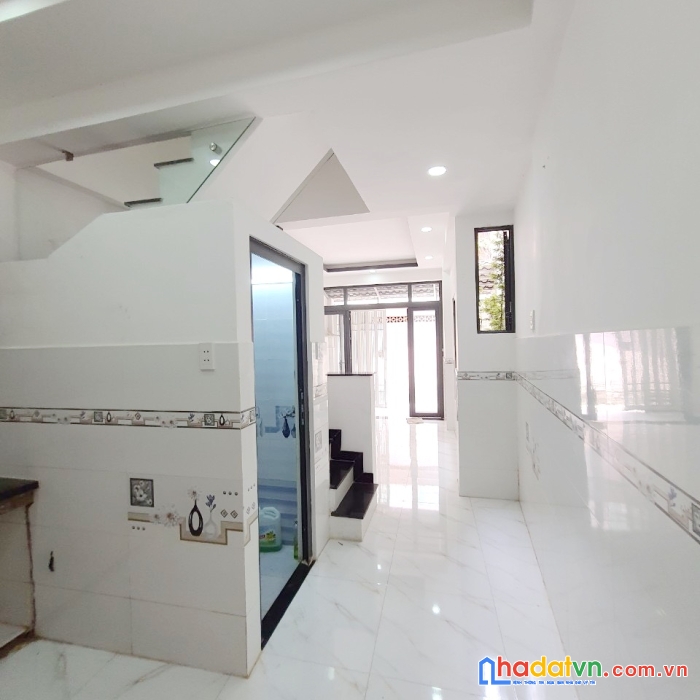 Nhà mới 3 tầng hẻm thông đường bùi minh trực p6q8 - 3.980 tỷ